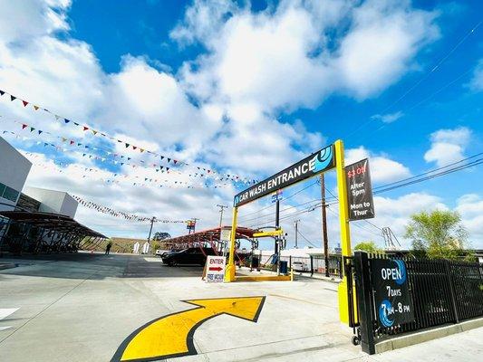 Clean and enhanced entrance area for larger vehicles.