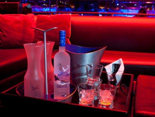 The best seating is VIP skyboxes that are around the club, this is where you get bottle service, it's not cheap but worth it!