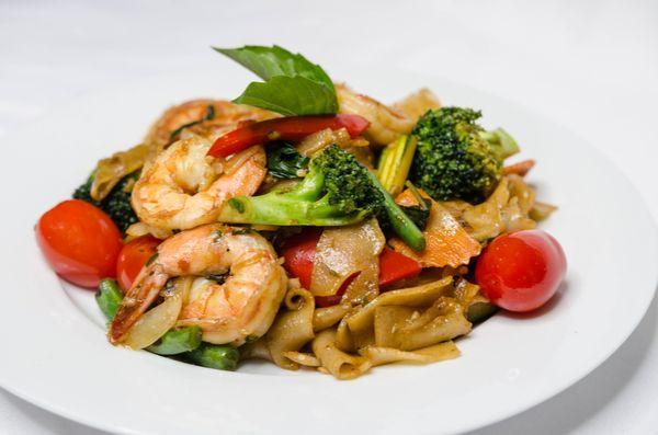 Drunken Noodles with Shrimp