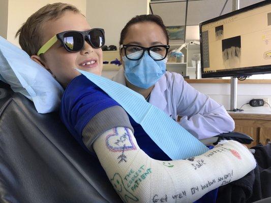 Tooth extractions are no fun but it's totally cool with Dr. Audette!