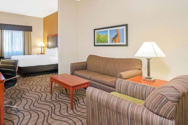 La Quinta Inn & Suites By Wyndham Midwest City-Tinker AFB