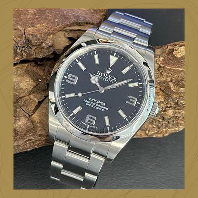 Discover the epitome of elegance with the ROLEX Gent's Wristwatch 214270 Explorer.