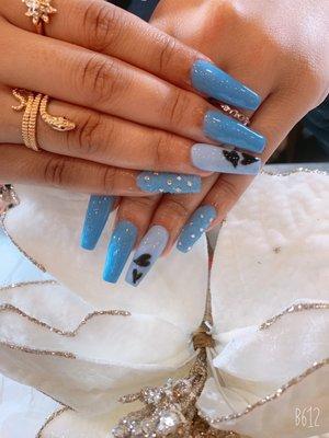 nails