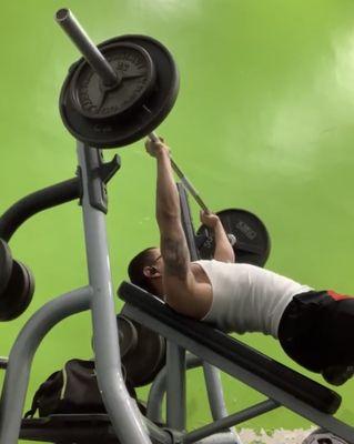 Incline bench press