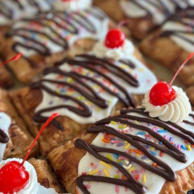 Fudge sundae poptarts