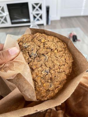 Oatmeal Chocolate Toffee Cookie