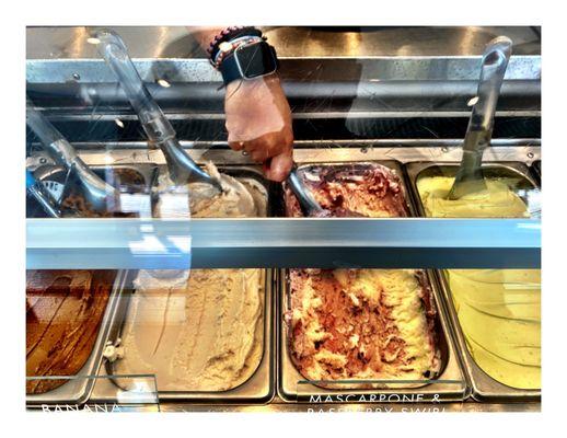 Frio Gelato . Evenston Location.  1301 Chicago Ave, Evanston, IL    Gelato Heaven!!! Perfection!  Cool!