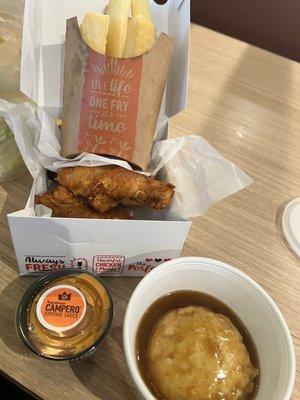 So good yucca fries and mashed potatoes and fried chicken legs