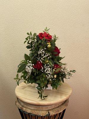 Christmas tree arrangement