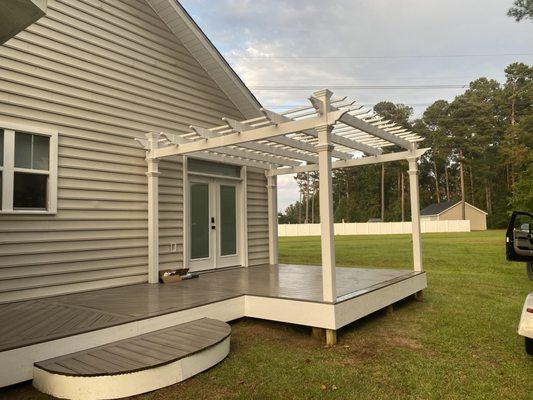 Custom Composite Deck & Pergola To Enjoy The Summer Sun