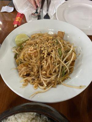 Pad Thai with fried tofu