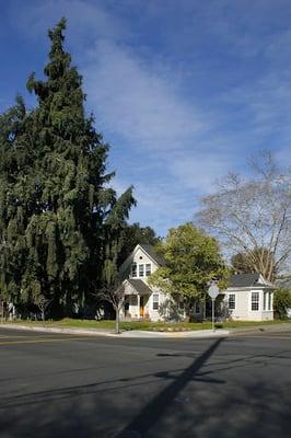 K&K Short Sales of Sonoma County closed escrow on this Healdsburg, CA house in July 2011