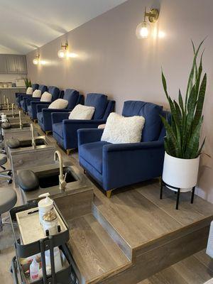 Mod Nail Salon & Studio Spa