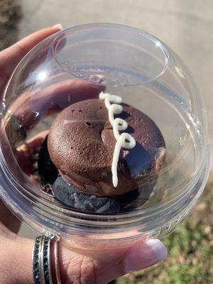 "Fauxess" vegan hostess cupcake