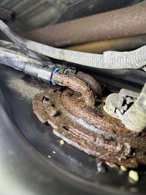 Rusted Fuel Pump Replacement on 2004 Cadillac Escalade