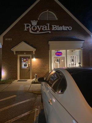 Royal Bistro