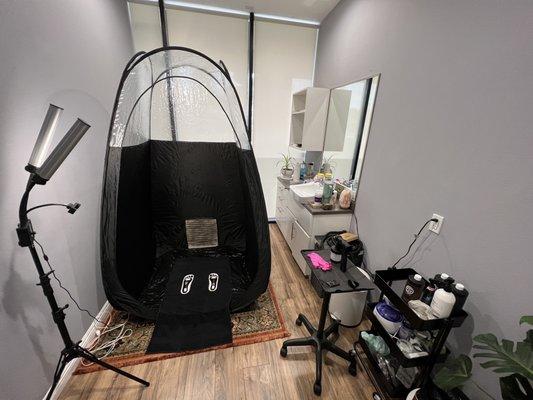 Studio spray tan set up