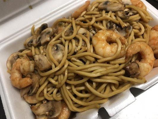 LM5. Big Shrimp Lo Mein