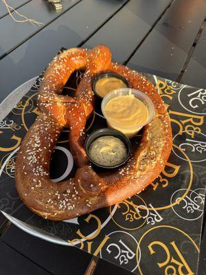 Everything Spiced Pretzel