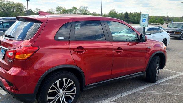 Dee's Fox rent a car Mitsubishi outlander 2019