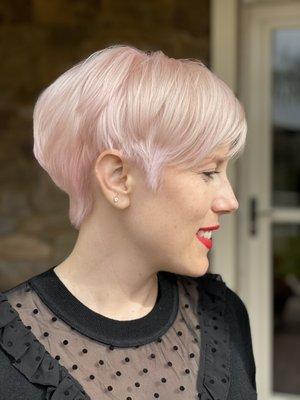 Pretty in pink again, thanks to JULIE HABEEB! In Style Avalon Park