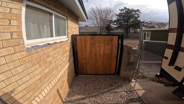 AFTER: BEAUTIFUL CUSTOM GATE BUILD WOOD AND METAL