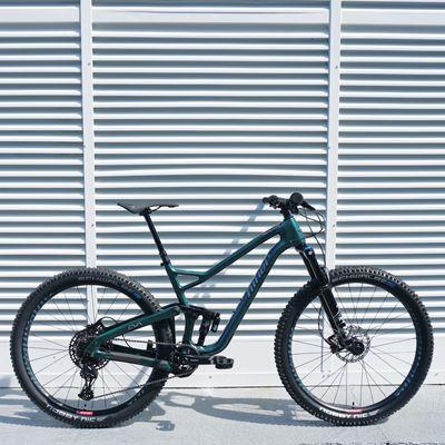 Shop the best mountain bikes like this Niner JET RDO.