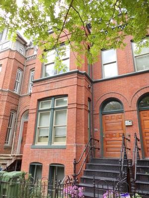 Light-Filled Mount Vernon Square Home