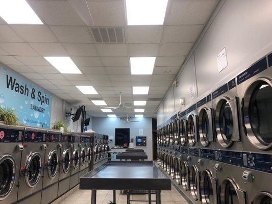 Wash-N-Spin laundry mat