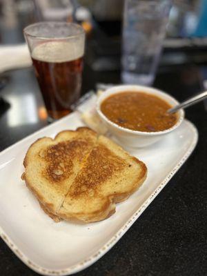 Grilled cheese and chili