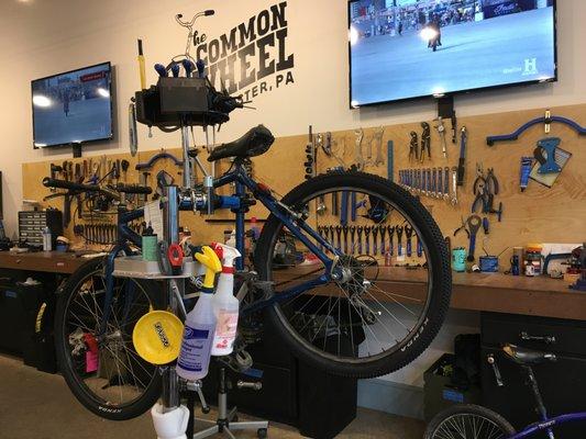 The Common Wheel has a full service maintenance department that works on all makes and models of bicycles.