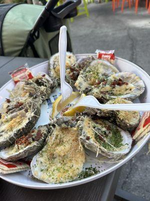 Cooked oysters