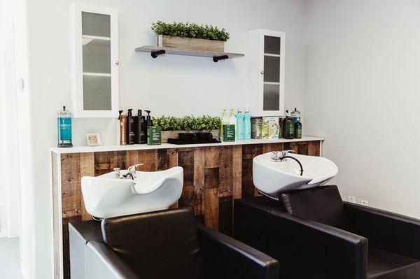 Salon wash area