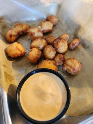 Cheese curds.......we ate and few of them before the pic.