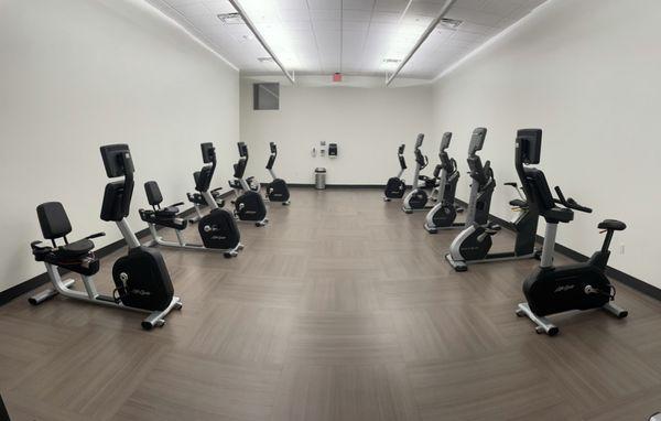 Another spinning room, Esporta Fitness, LA Fitness Sister Gym, off Hillsborough, Oldsmar / Westchase area, Tampa