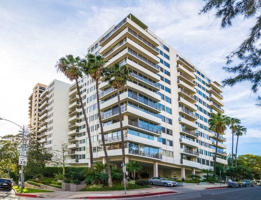 Listing Agent for a luxury, high-rise condo on the Wilshire Corridor. Received 5 all-cash offers within a week OFF MARKET and sold quickly!