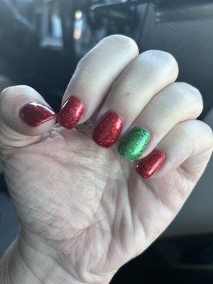 Christmas manicure