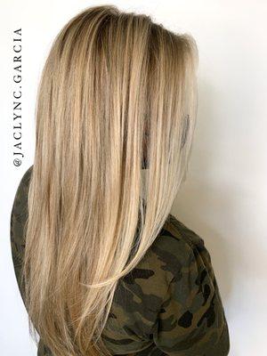 Hair / dimensional color & blonding specialist @jaclync.garcia