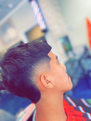 Burst fade with a sharp line up