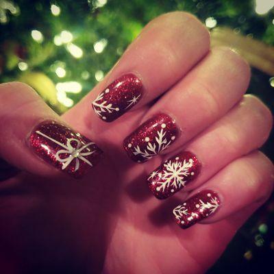 Christmas nails by Hannah @Envy Nail