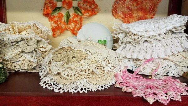 Ermaghd. Vintage handmade doilies°°°°