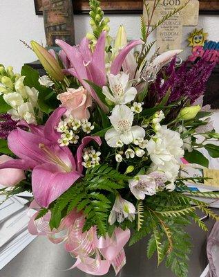 Beautiful sympathy arrangement.