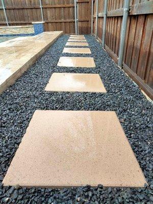 Walkway with Tejas black gravel 
#friscotx