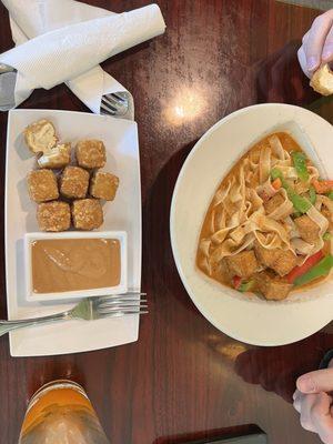 Peanut curry noodles and tofu bites