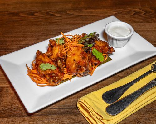 Choice: Thai sweet chili, buffalo ,BBQ Sauce served with blue cheese sauce