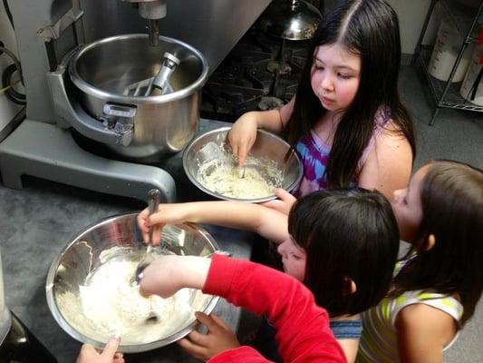 The best bread is made with team work!