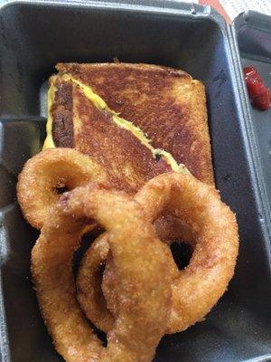 Grilled cheese & rings - heaven