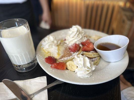 Pancakes with fruit. Just great!!