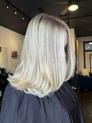 BLONDE CUSTOM HIGHLIGHT