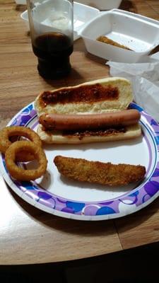 Great chili, just not enough of it! Likewise, onion rings cooked perfectly but skimpy on the actual onion.